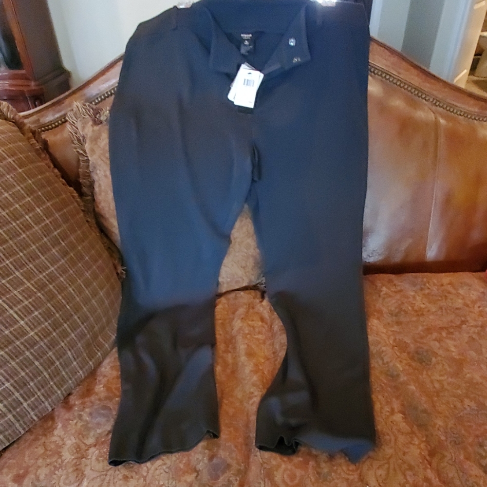 Pants - Picture 2 of 4
